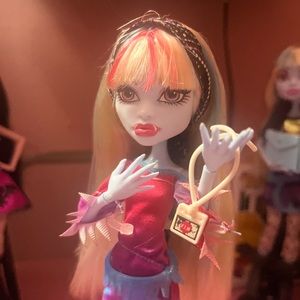 Monster High doll/ Abbey Bominable/ Music Festival